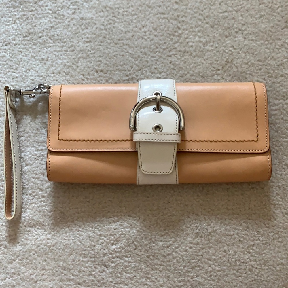 Coach nude buckle wristlet